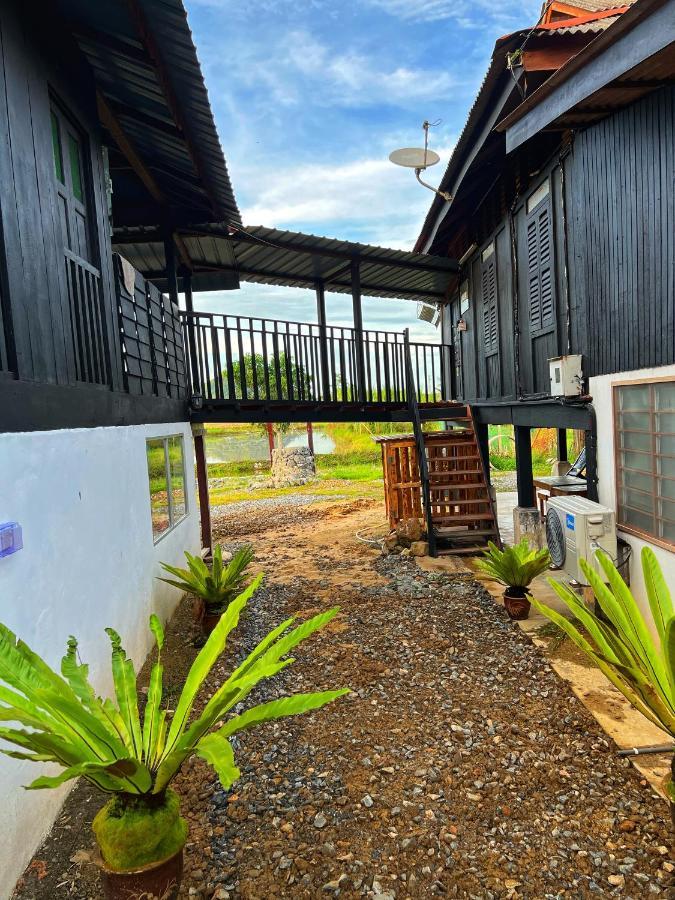 Kejora Homestay Кангар Экстерьер фото