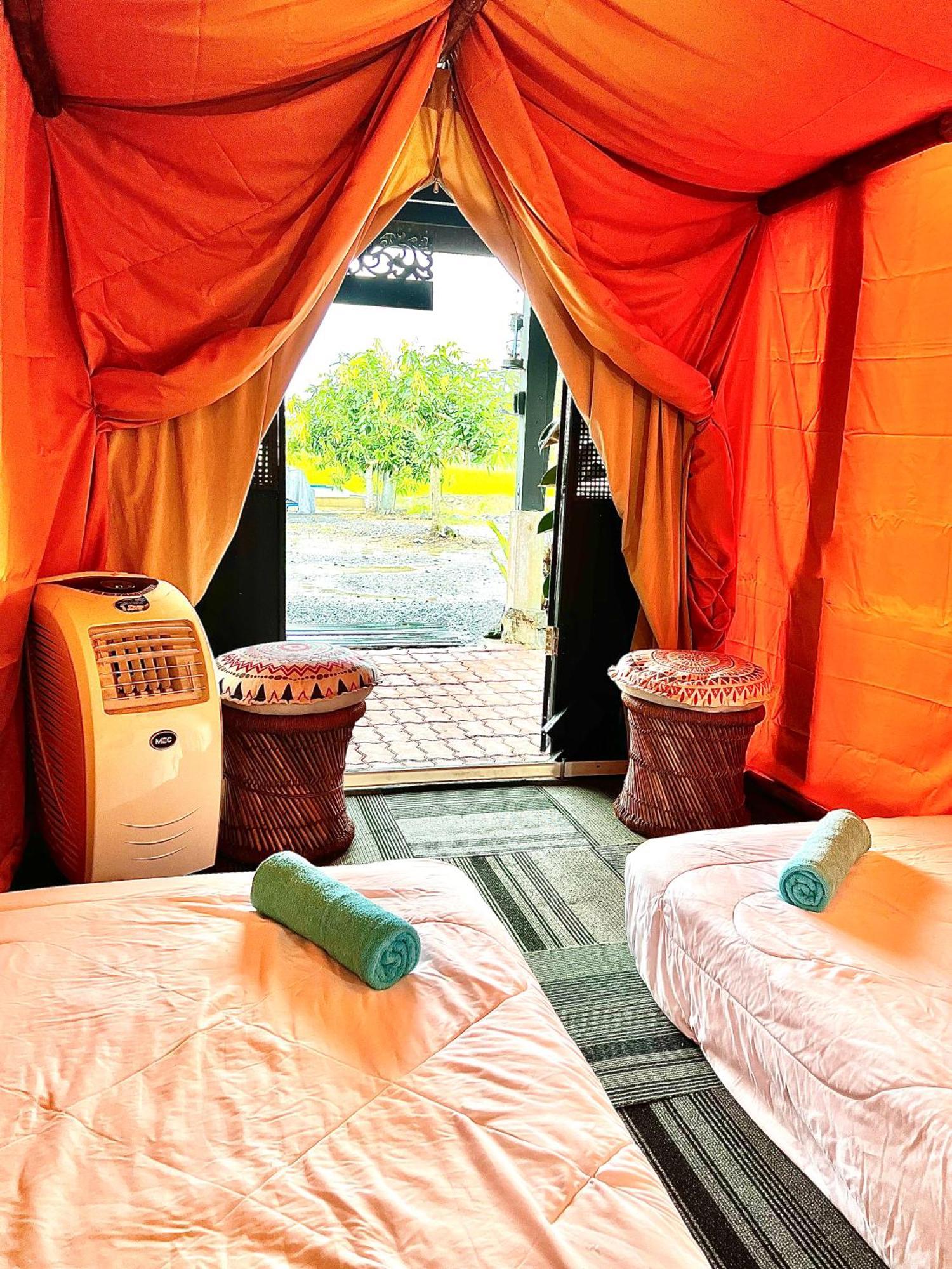 Kejora Homestay Кангар Номер фото