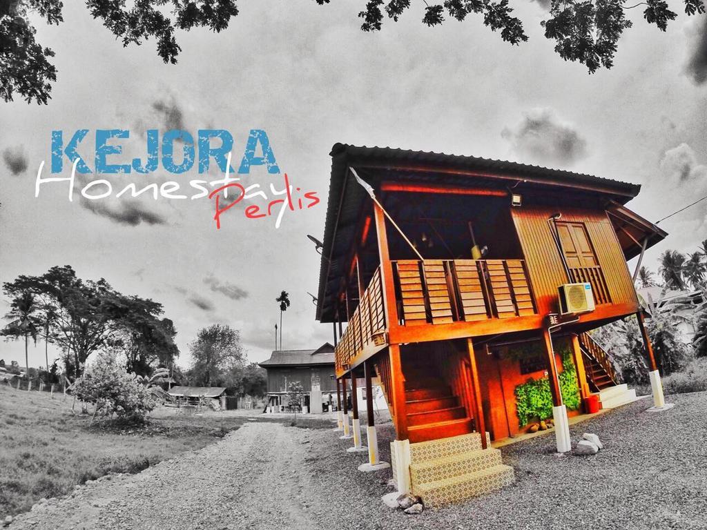 Kejora Homestay Кангар Экстерьер фото