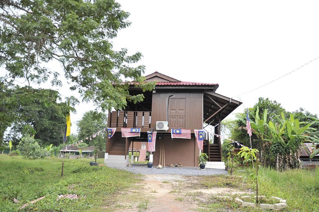 Kejora Homestay Кангар Экстерьер фото