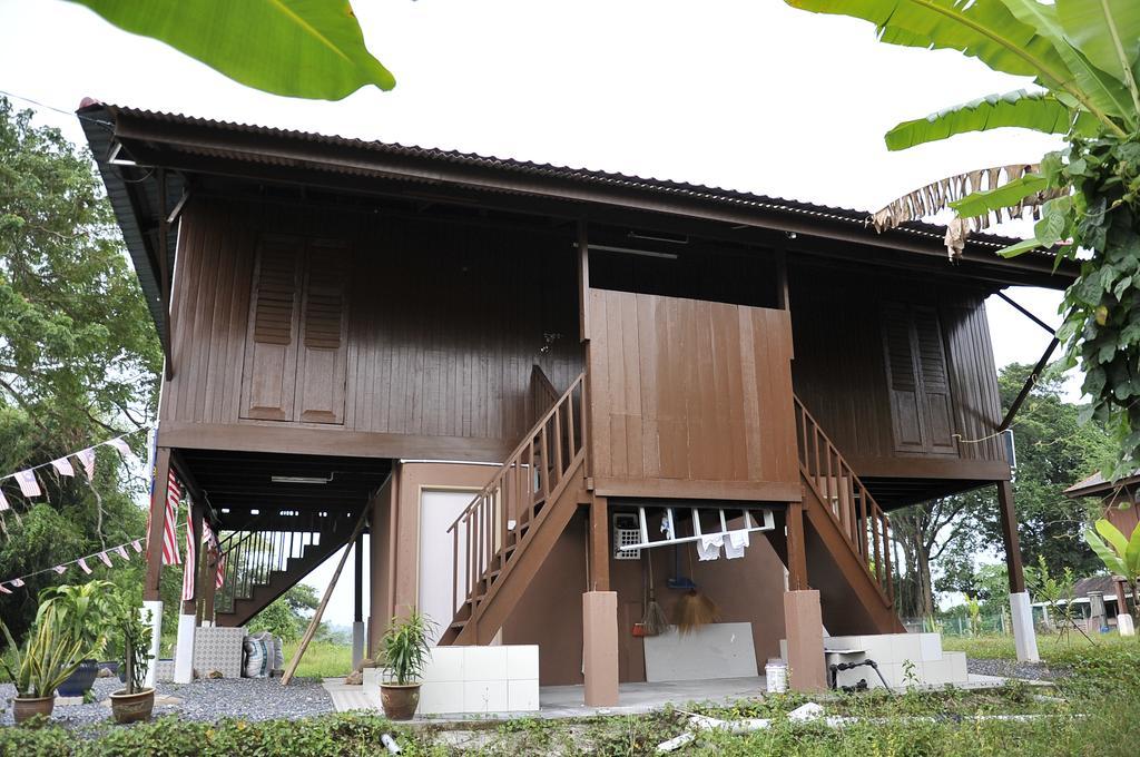 Kejora Homestay Кангар Экстерьер фото